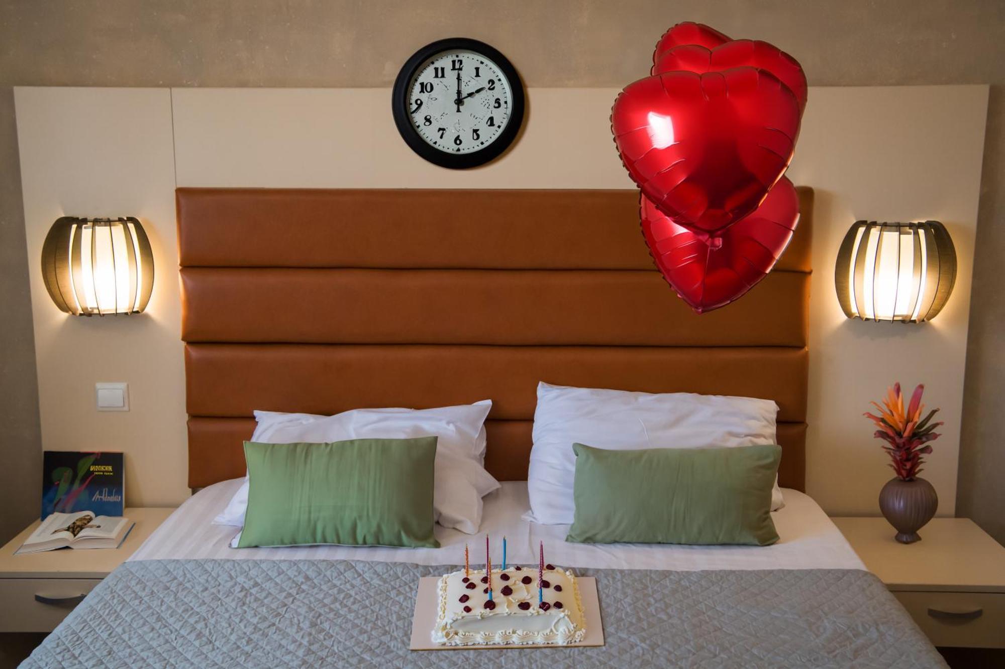 Mbi Travel Inn Крайова Екстериор снимка