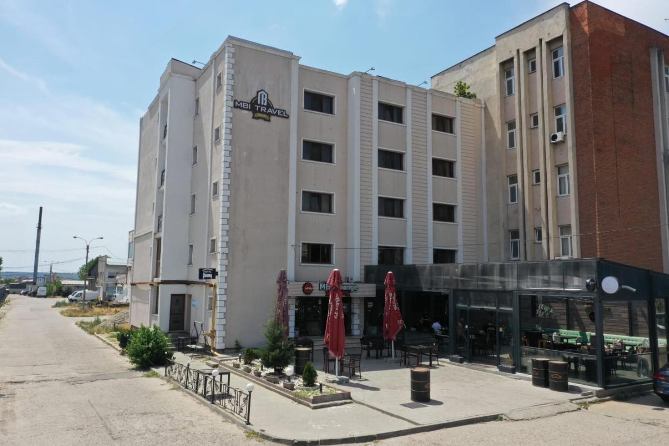 Mbi Travel Inn Крайова Екстериор снимка